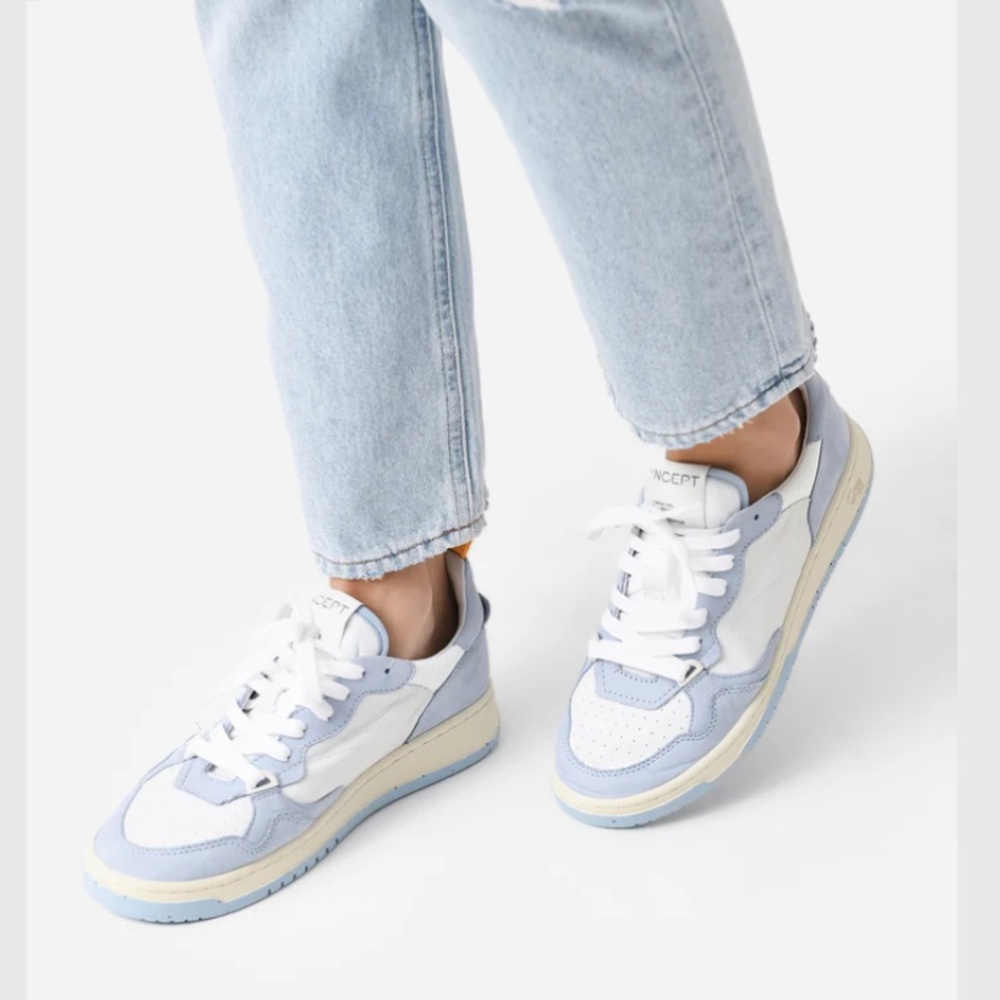 Oncept Phoenix Sneakers